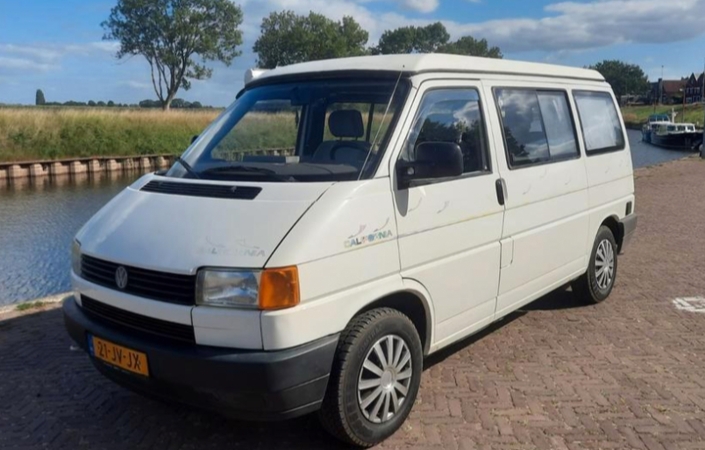 Volkswagen kampeerbus 1991 wit 21-JV-JX